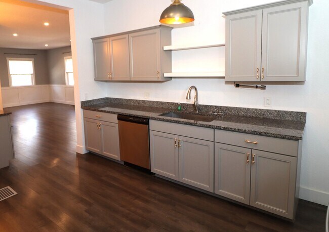 Building Photo - 120 S Court St