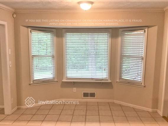 Building Photo - 1760 Deer Run Dr SW
