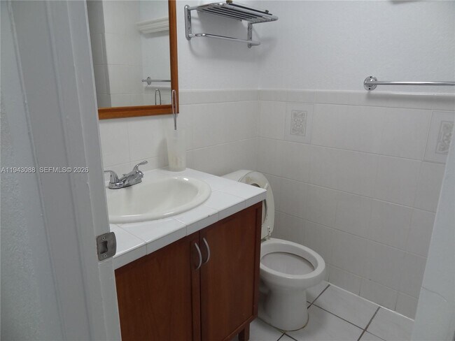 Building Photo - 9661 SW 148th Pl