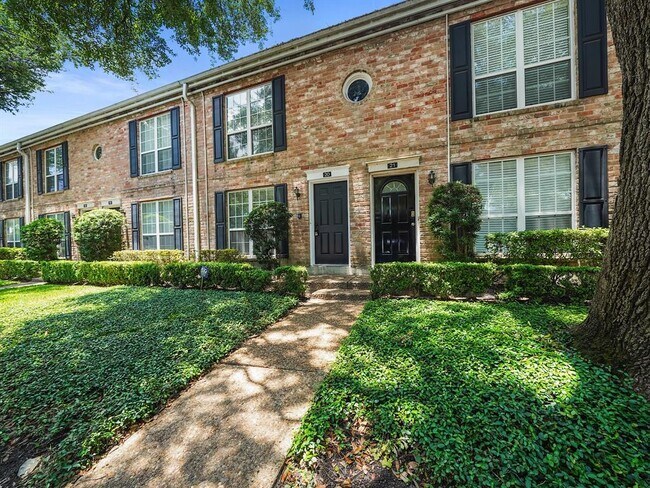 Building Photo - 6402 Del Monte Dr