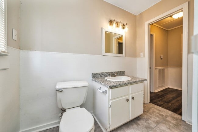 Building Photo - Love Where You Live — Updated 3BR Home in ...