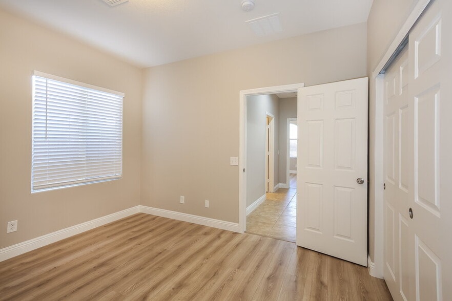 Building Photo - 7241 Fairwind Acres Pl