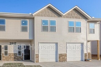 Building Photo - 2909 S Harvard Ave