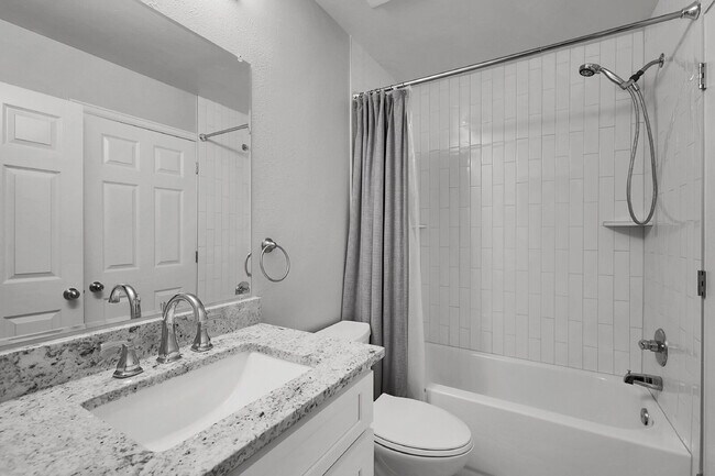 Building Photo - $2,400 - 3 Bed, 2.5 Bath Townhome with Fin...