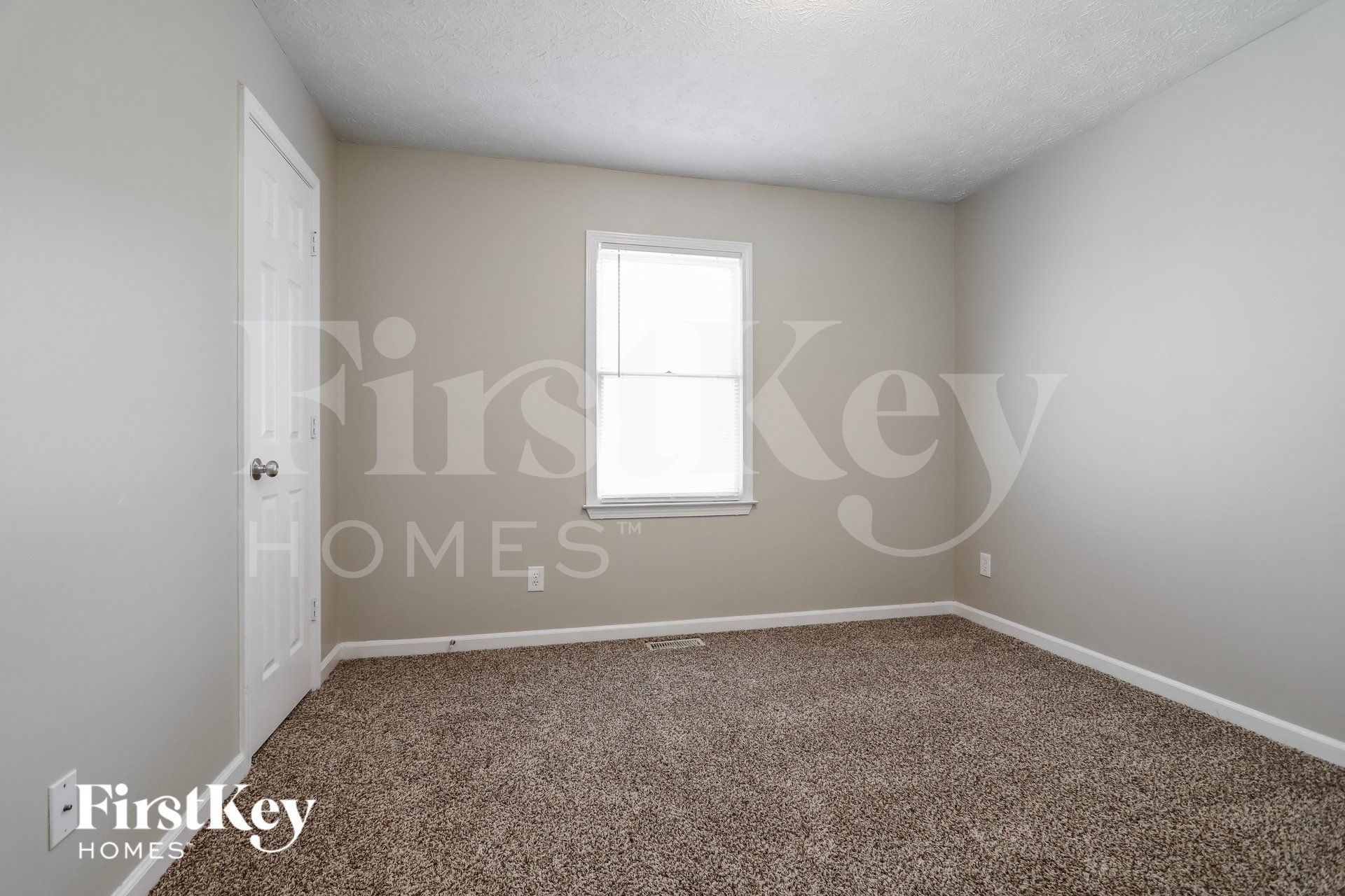 Building Photo - 6403 Flat Rock Dr