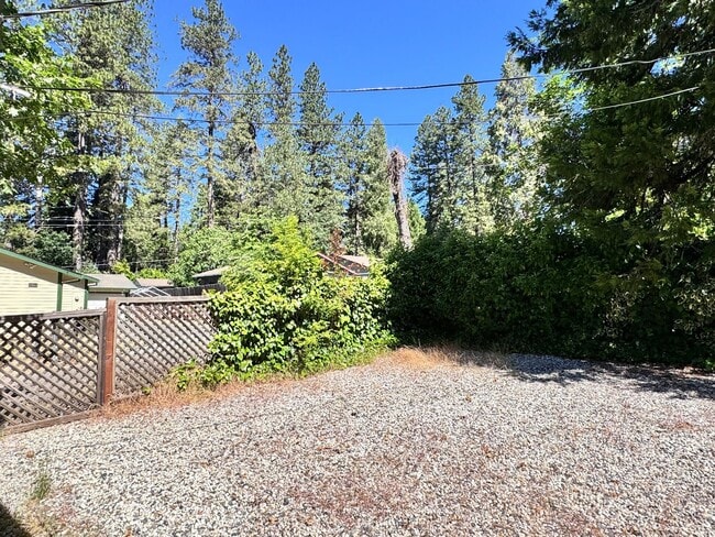 Building Photo - Cute Little House in Grass Valley