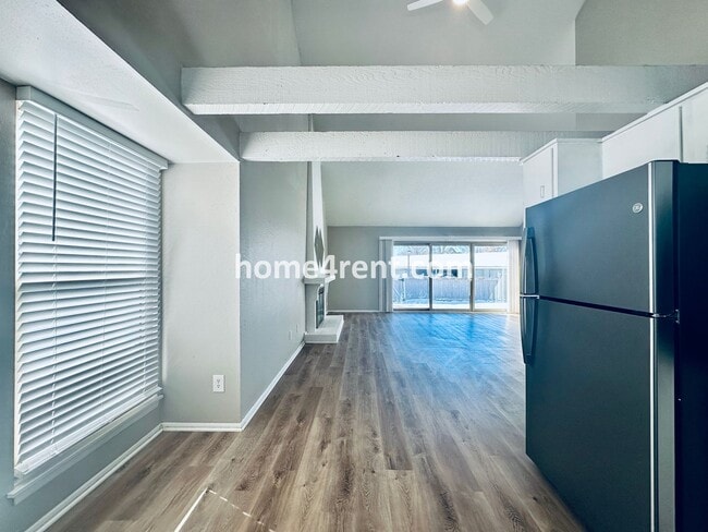 Building Photo - Newer LVP Flooring, Paint and SS Appliance...
