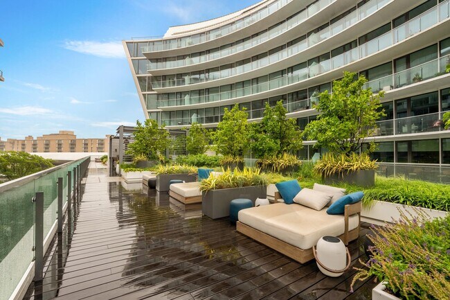 Building Photo - 601 Wharf St SW