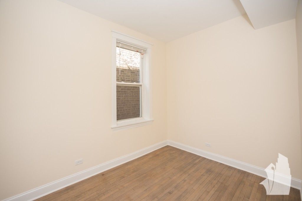 Building Photo - 2814 N Troy St