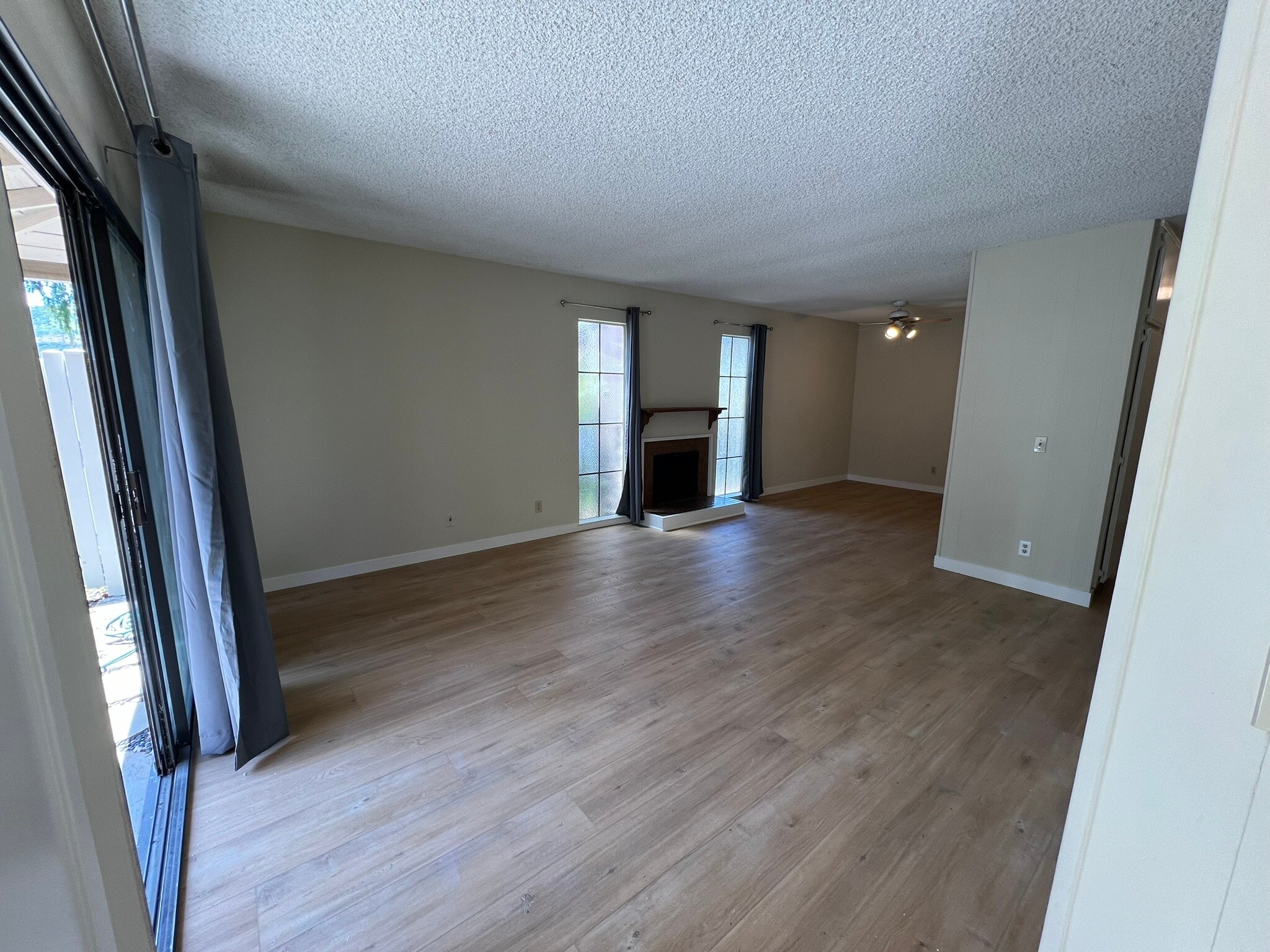 Building Photo - 28549 Conejo View Dr