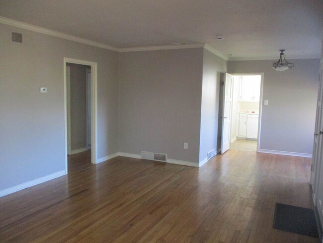 Building Photo - *MOVE IN SPECIAL $575 Off 1ST MONTH RENT