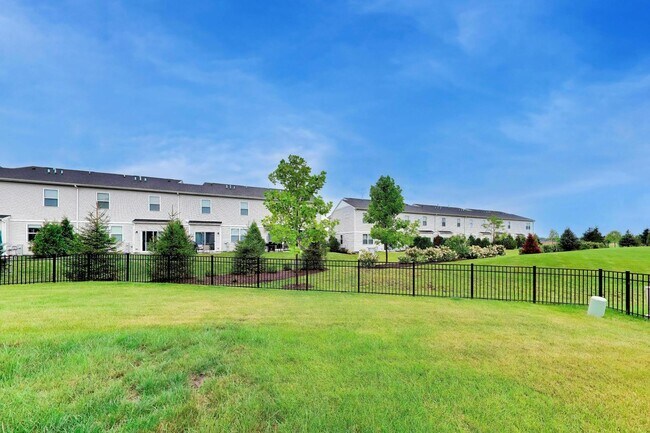 Building Photo - 420 Radcliff Ln