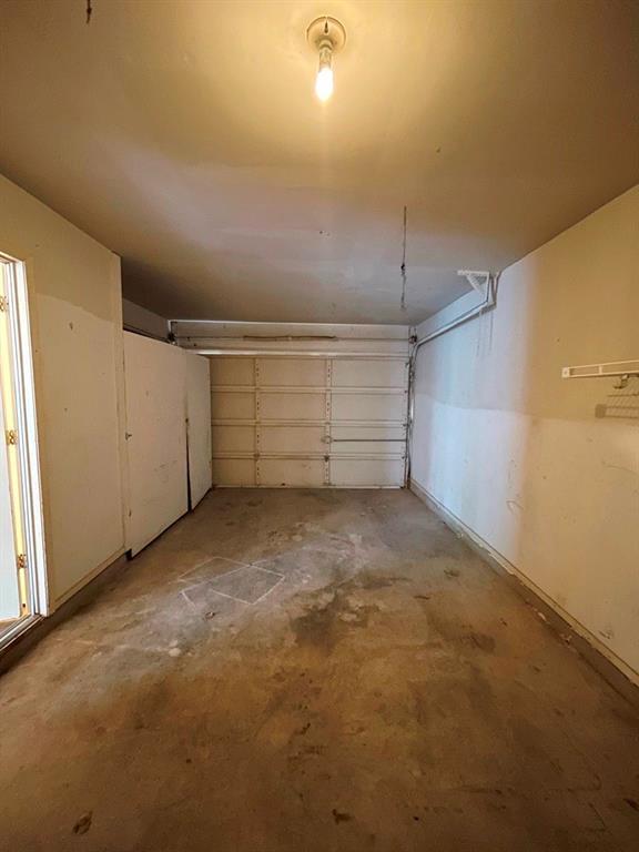 Building Photo - 16719 Whitebrush Loop