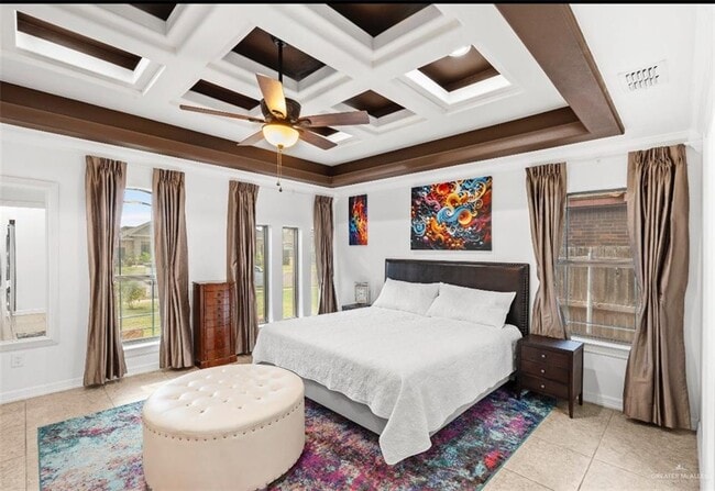 Building Photo - 21 N Loretta Lynn Dr