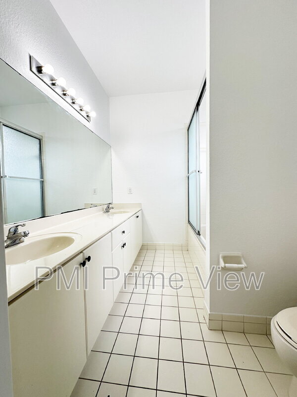 Building Photo - 9174 SW 152nd Path
