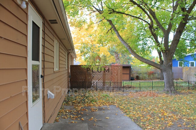 Building Photo - 134 SW Higgins Ave