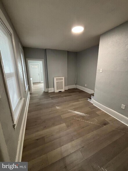 Building Photo - 318 E Marshall St