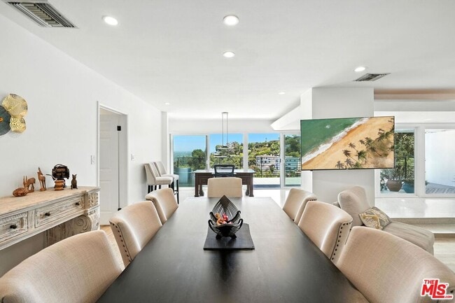 Building Photo - 14858 Round Valley Dr