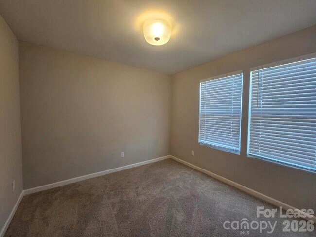 Building Photo - 411 Copes Ct