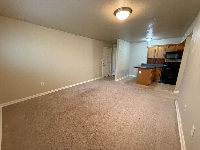 Building Photo - 1730 Liberty Ln