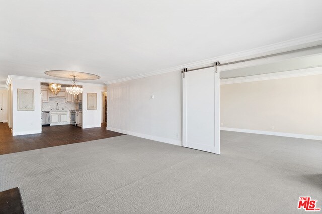 Building Photo - 3200 La Rotonda Dr