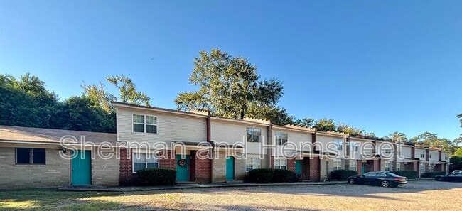 Primary Photo - 2738 Blount Ave