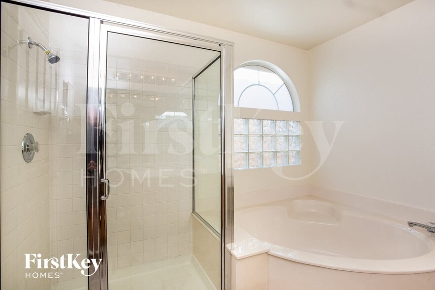 Building Photo - 9047 Sunpine Ct