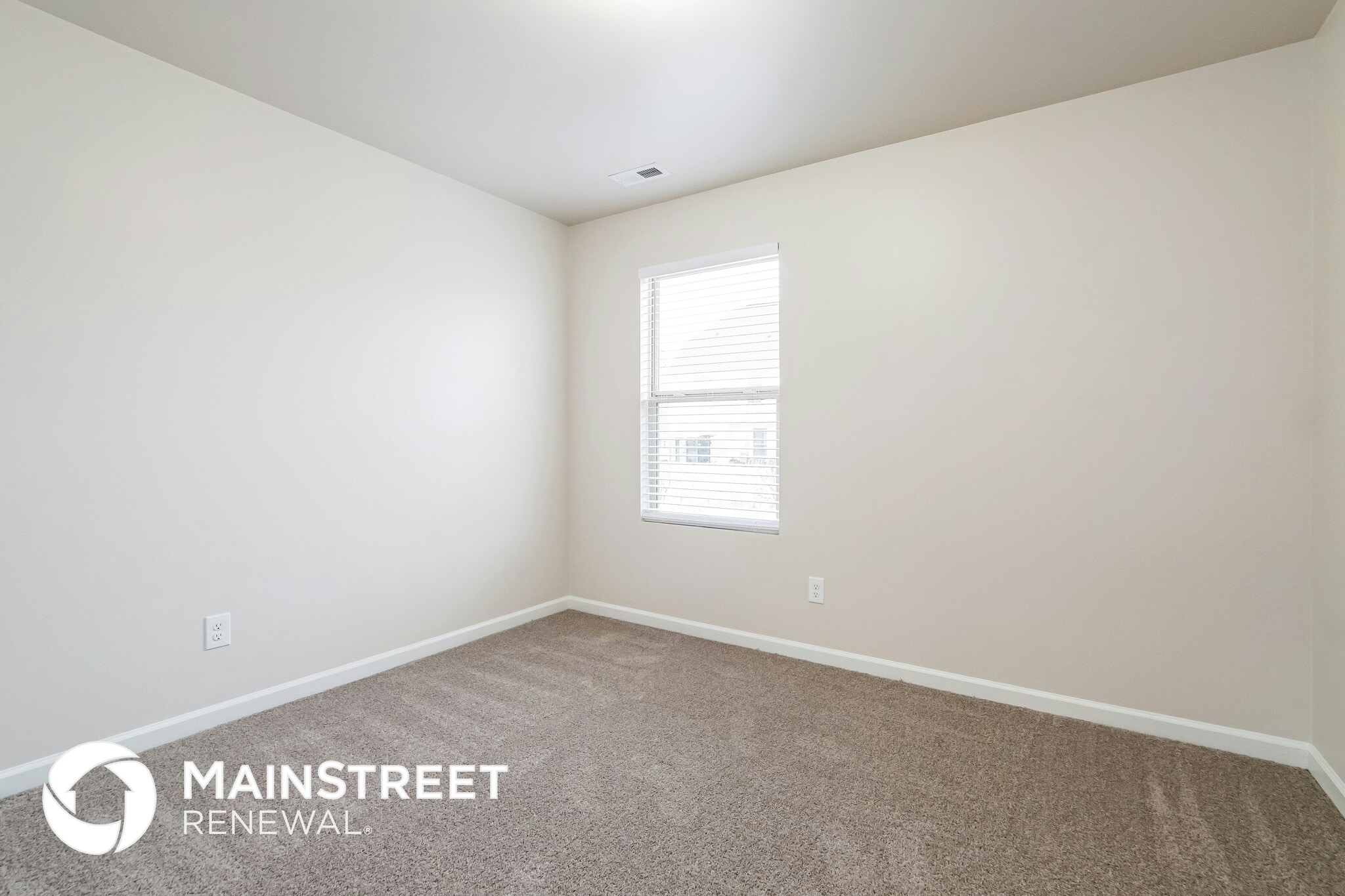 Building Photo - 1445 Lombar St