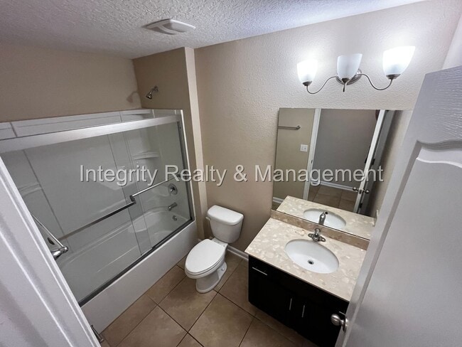 Building Photo - 3 bed/2 bath in Orange Park