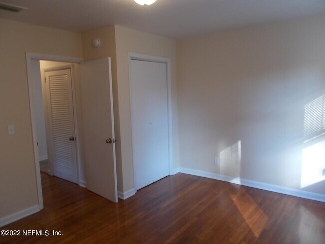 Building Photo - 5738 Cruz Rd