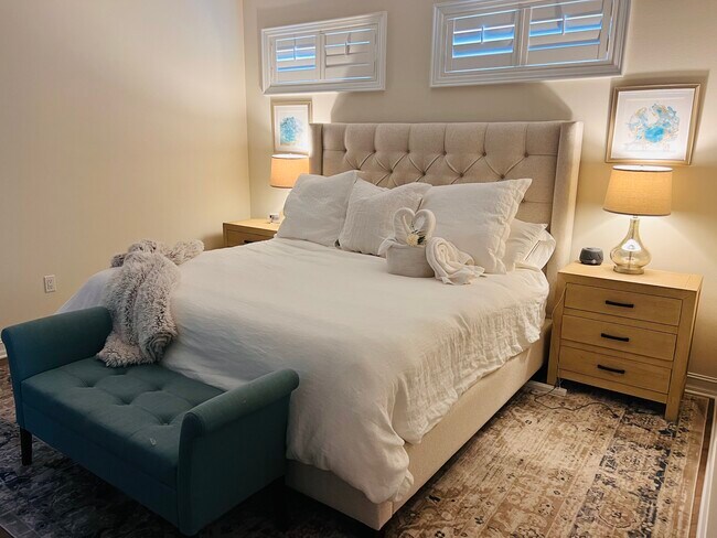 Building Photo - 536 Ontario Ave