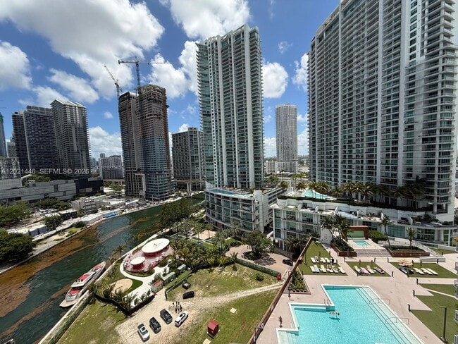 Building Photo - 350 S Miami Ave