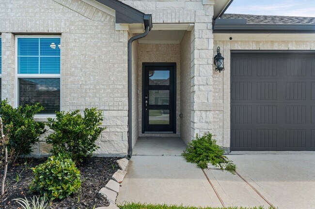 Building Photo - 10520 Deussen Ln