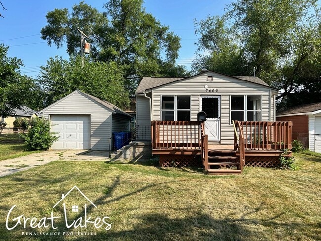 Primary Photo - Charming 2 Bedroom 1.5 Bathroom now availa...