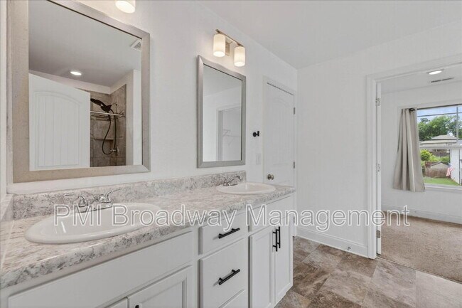 Building Photo - 1264 Black Oak Cir