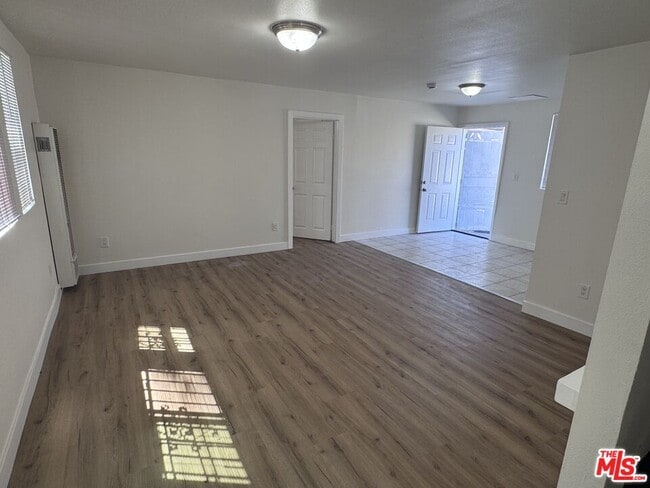 Building Photo - 5903 S Crenshaw Blvd