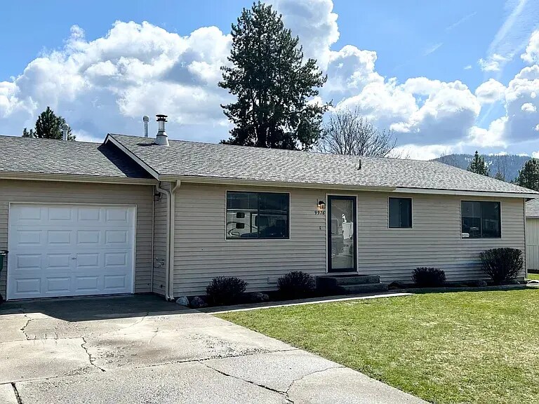 Building Photo - 9978 N Sunview Ln