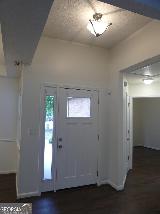 Building Photo - 36 Saratoga Pl