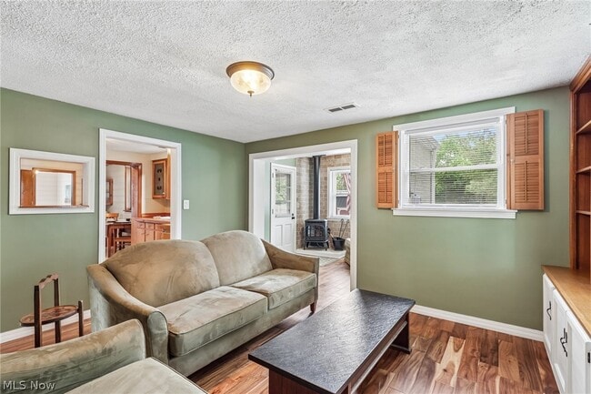 Building Photo - 686 Portage Lakes Drive