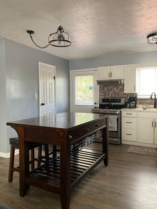 Kitchen - 95 Woodlands