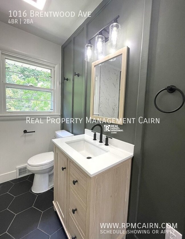 Building Photo - 1016 Brentwood Ave