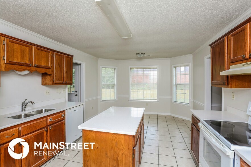 Building Photo - 4111 Meadow Ct Dr