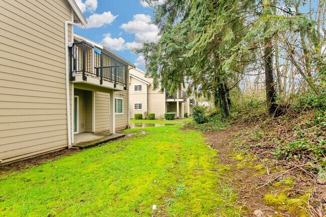 Building Photo - Cozy 2 bedroom, 2 bathroom condo- Federal Way Area