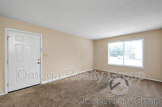 Building Photo - 2901 18th Ave