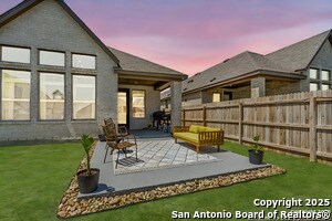 Building Photo - 138 Red Oak