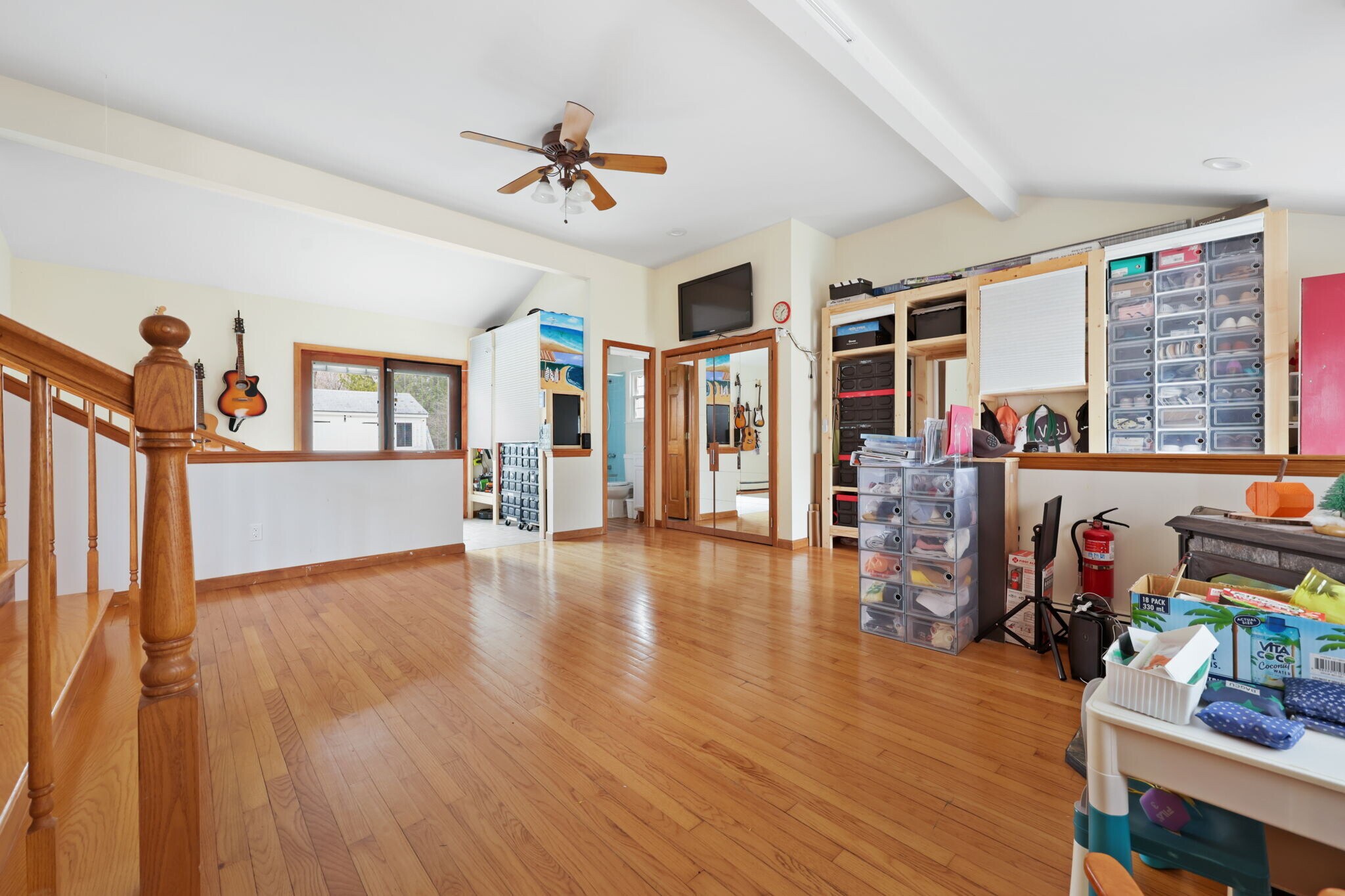 Building Photo - 2881 Meadowcrest Dr