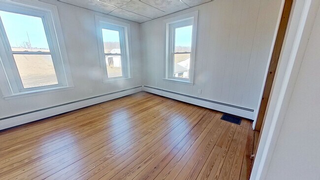 Building Photo - Classic Farmhouse with Country Appeal