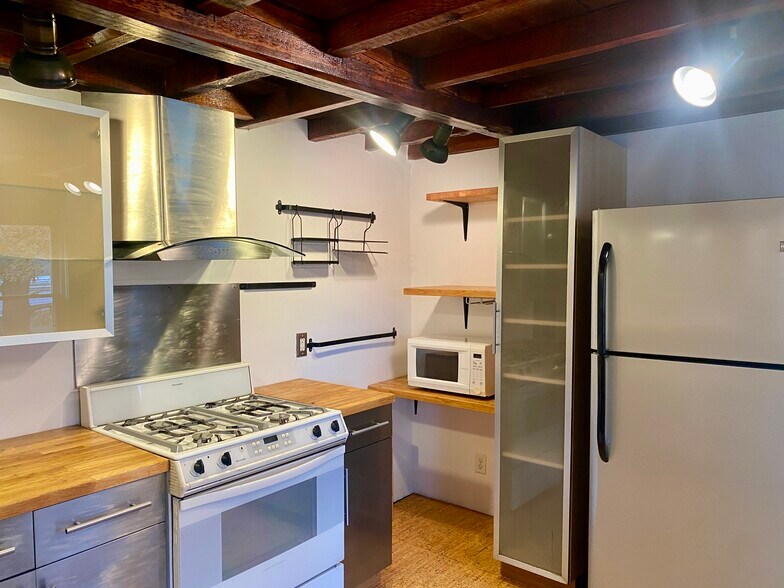 Primary Photo - 18 Tremont St