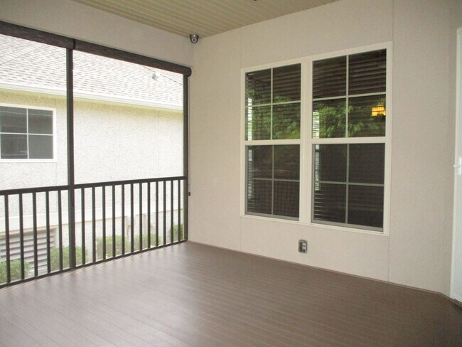 Building Photo - 104 Shadow Wood Bend