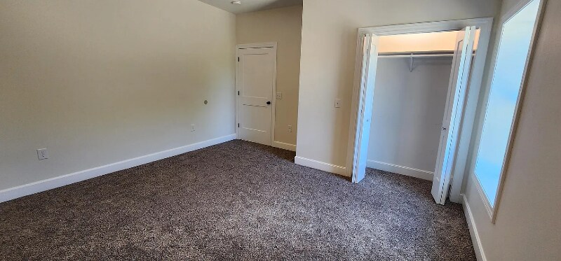 Building Photo - 504 Brian St